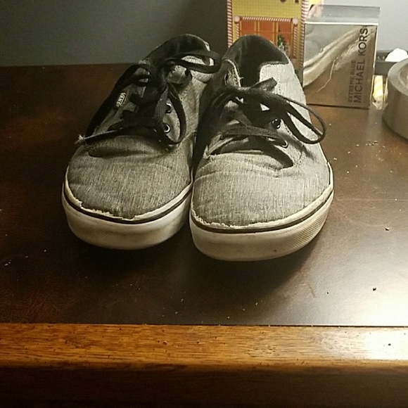 Vans - Picture 3 of 3